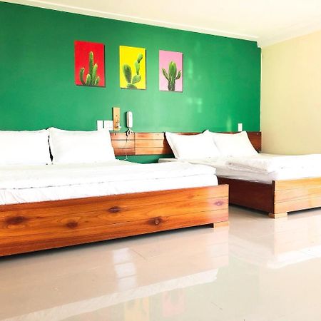 Ngoc Huong Hostel & Apartments Куи Нхон Екстериор снимка