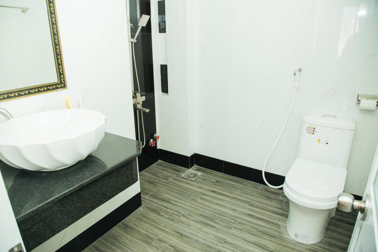 Ngoc Huong Hostel & Apartments Куи Нхон Екстериор снимка