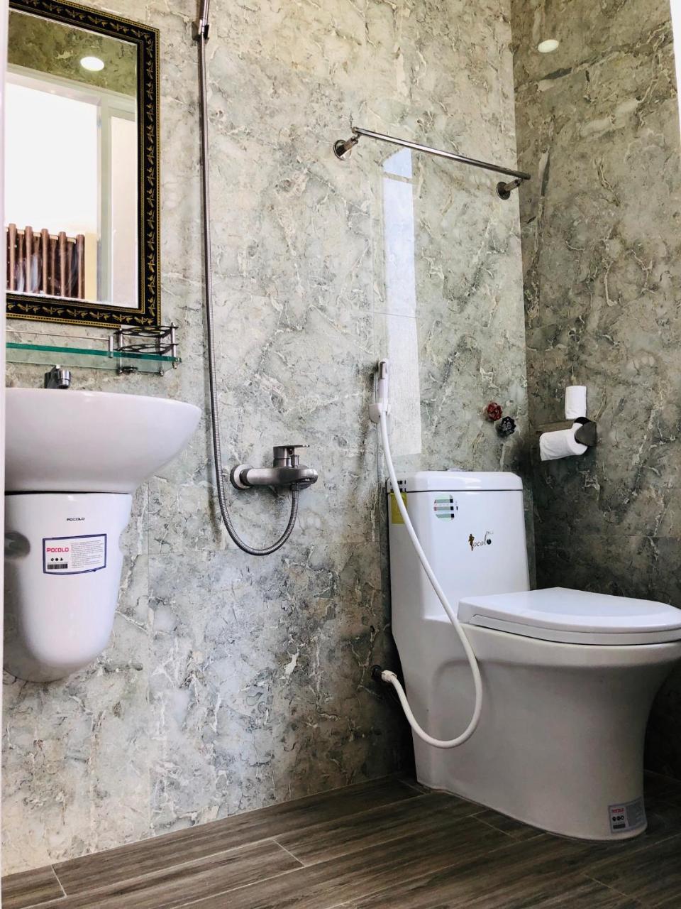 Ngoc Huong Hostel & Apartments Куи Нхон Екстериор снимка